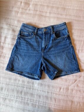 H&M Women’s Boyfriend Denim Shorts - Medium Blue